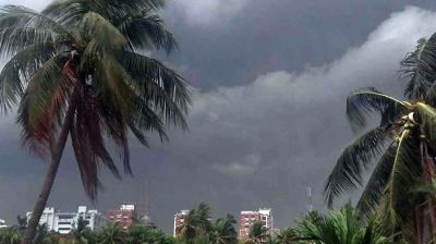 দুপুরে ৮০ কিলোমিটার বেগে ঝড়ের আভাস
