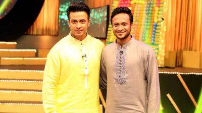 যে কারণে এক হলেন দুই তারকা