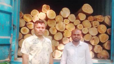 সোনারগাঁওয়ে চোরাই কাঠসহ কাভার্ড ভ্যান চালক গ্রেপ্তার