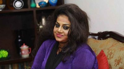 আড়ালে কেন চিত্রনায়িকা অঞ্জু ঘোষ?