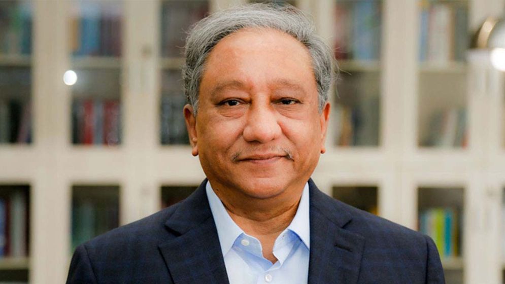 নারী ফুটবলারদের প্রশংসায় পাপন