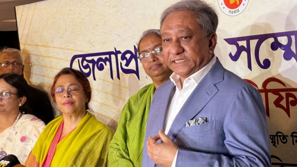 জেলায় জেলায় সুইমিংপুল নির্মাণের দাবি ডিসিদের