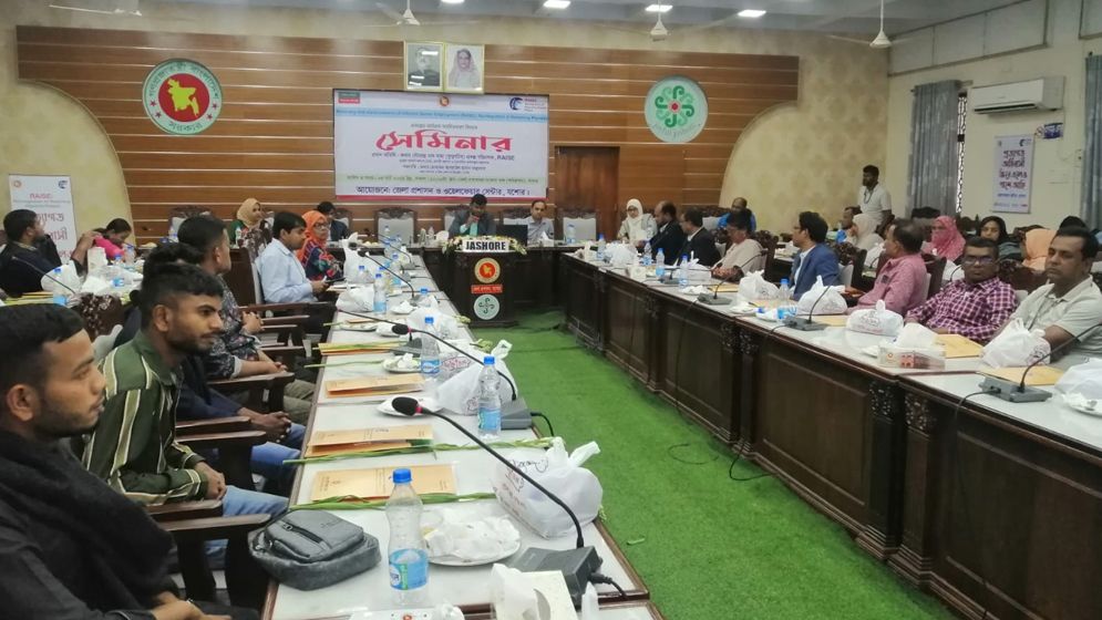 প্রত্যাগত অভিবাসী কর্মীদের দক্ষ করে গড়ে তুলতে হবে