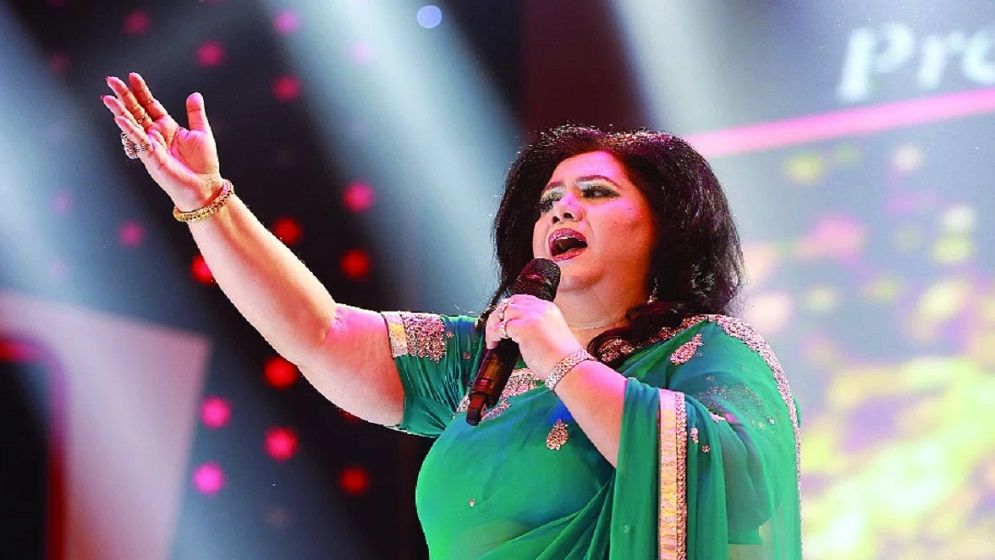 শত শিশুর সঙ্গে কণ্ঠ মেলাবেন রুনা লায়লা