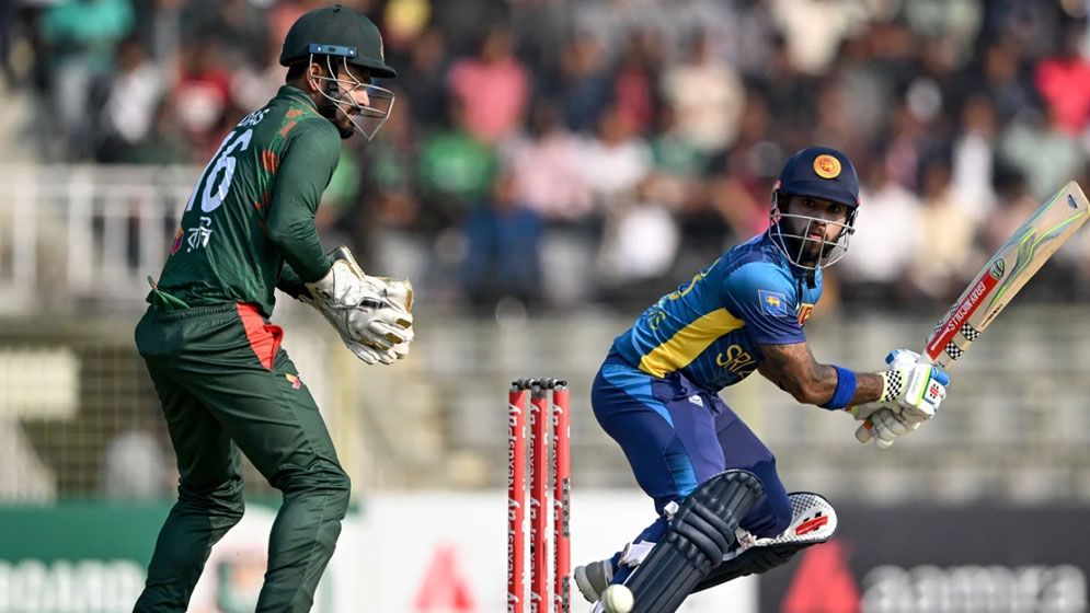 টস হেরে বোলিংয়ে বাংলাদেশ