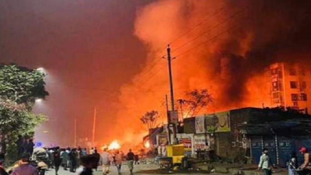 উত্তরার কাঁচাবাজারের আগুন নিয়ন্ত্রণে