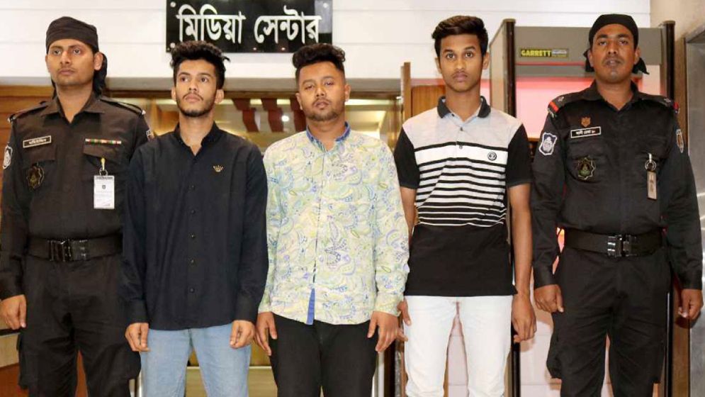মাত্র ৪ হাজার টাকার জন্য প্রাণ গেল পিয়াসের