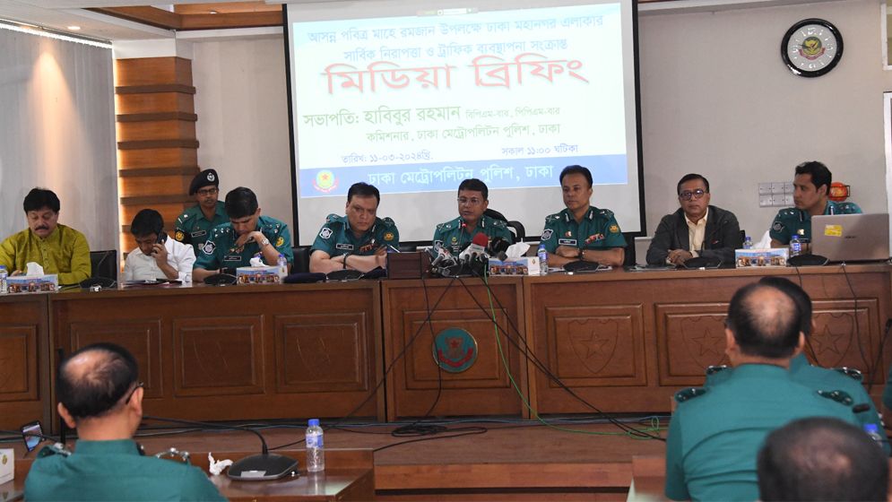 রমজানে ট্রাফিক নিয়ন্ত্রণে বিশেষ ব্যবস্থা নেয়া হচ্ছে