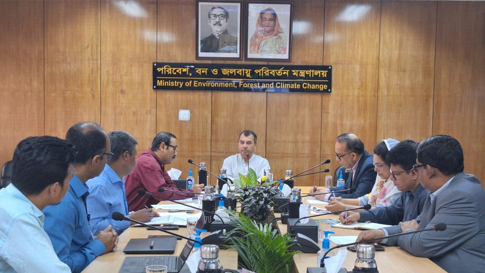 ৩৩৩ হটলাইনে প্রাপ্ত অভিযোগ দ্রুত নিষ্পত্তির নির্দেশ পরিবেশমন্ত্রীর