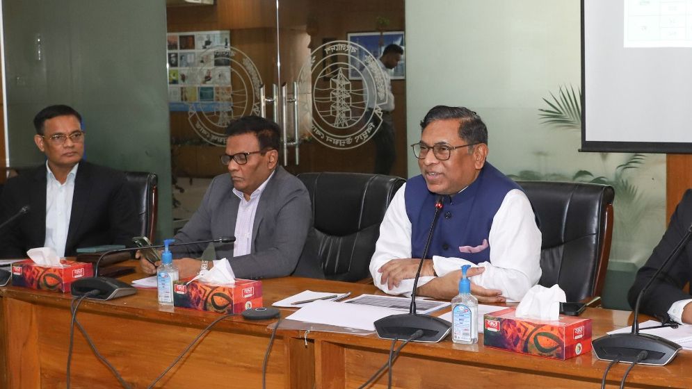 বাসাবাড়িতে এলপিজি ব্যবহারের পরামর্শ দিলেন প্রতিমন্ত্রী