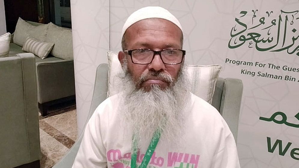 যেভাবে ভ্যানচালকের স্বপ্ন পূরণ করলেন সৌদি বাদশাহ