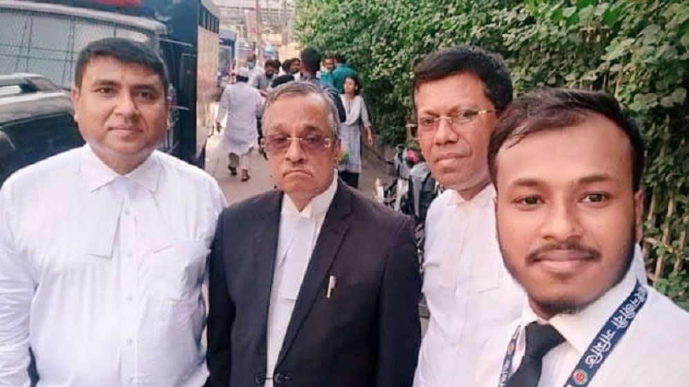 আত্মসমর্পণ করে জামিন পেলেন বিএনপির তিন নেতা