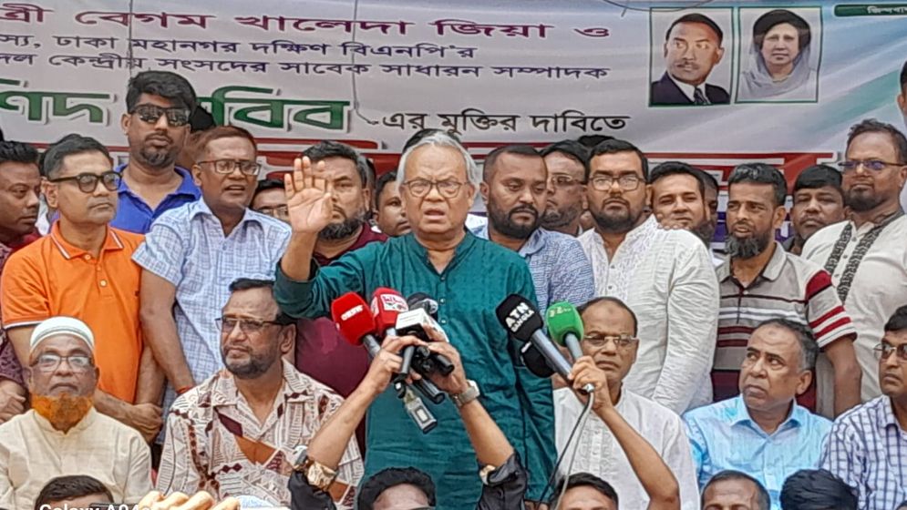 সরকারের পতন অনিবার্য