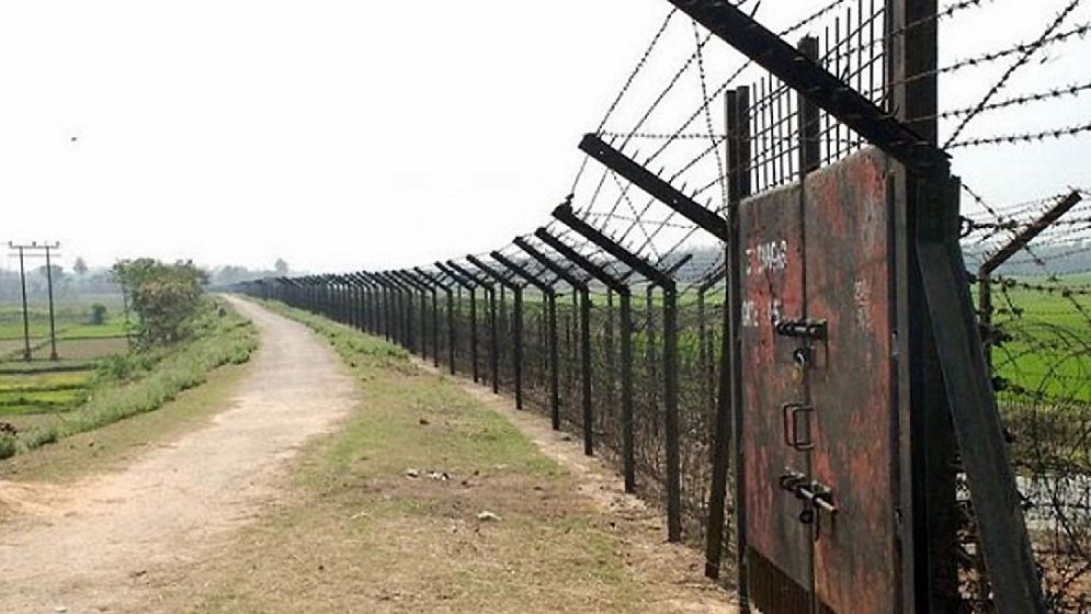 বুড়িচং সীমান্তে বিএসএফের গুলিতে বাংলাদেশি যুবক গুলিবিদ্ধ