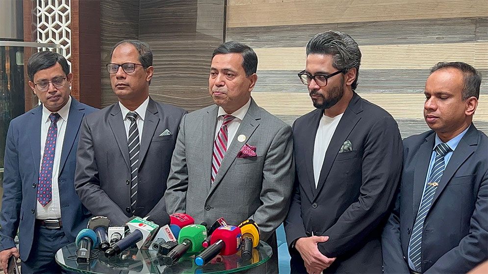 মুক্তি পাওয়া নাবিকদের নিয়ে আমিরাতে সংবাদ সম্মেলন