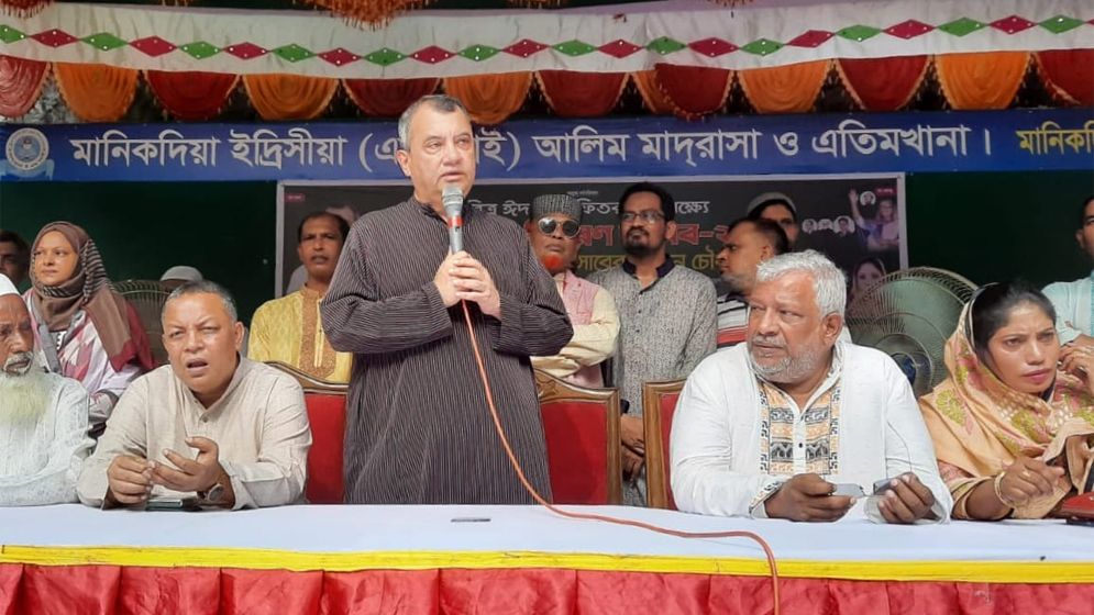 চাঁদাবাজ ও ভূমিদখলকারীদের কোনো ছাড় নেই