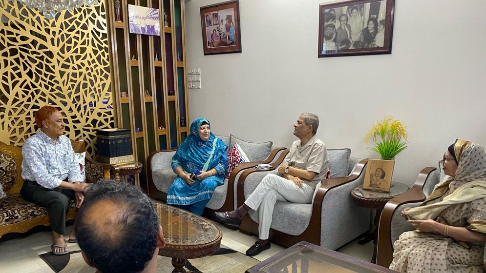 খায়রুল কবির খোকনের বাসায় ফখরুল