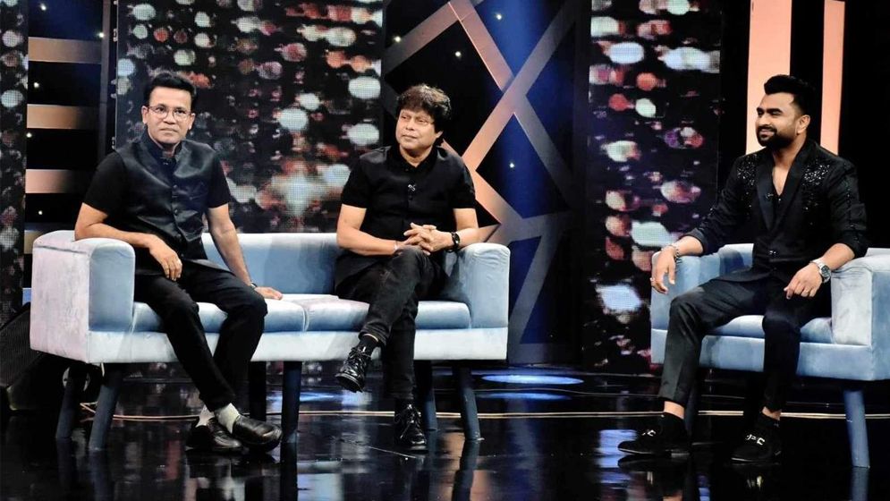 সোশ্যাল মিডিয়ায় ভাইরাল বকুল ও চন্দনে ‘গানেরও বন্ধনে’