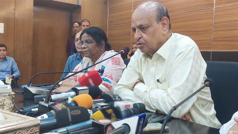চিকিৎসকরা ডেঙ্গু চিকিৎসা সম্পর্কে ভালোভাবে জানেন