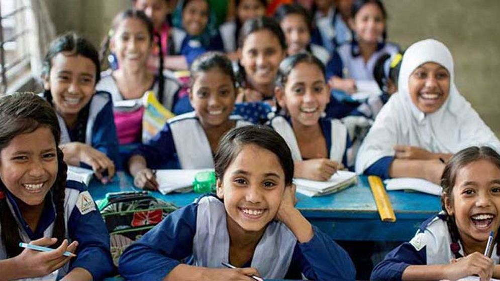 শিক্ষাপ্রতিষ্ঠানে ছুটি আরও বাড়ছে কি না, জানা যাবে শনিবার