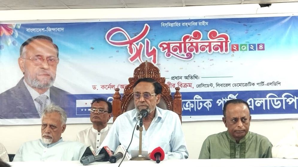 সরকারের সঙ্গে অলোচনায় প্রস্তুত কর্নেল অলি