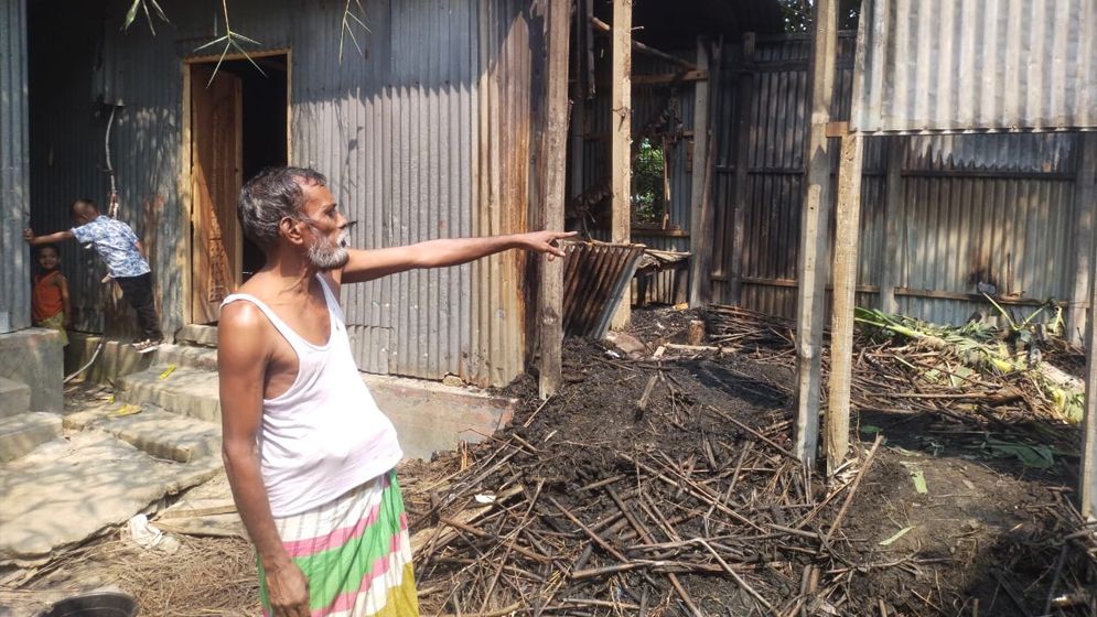 ঈদের দিনে কৃষকের স্বপ্ন পুড়ে ছাই!