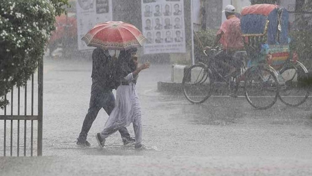 হিট অ্যালার্টের মধ্যেই সুখবর, হতে পারে ঝড়বৃষ্টি