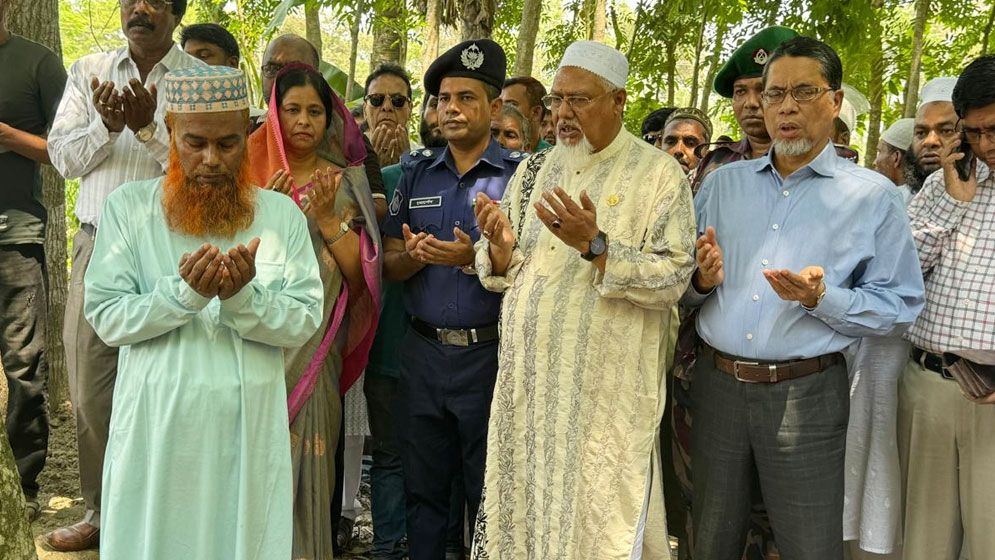 পঞ্চপল্লীর ঘটনাস্থল পরিদর্শনে ধর্মমন্ত্রী