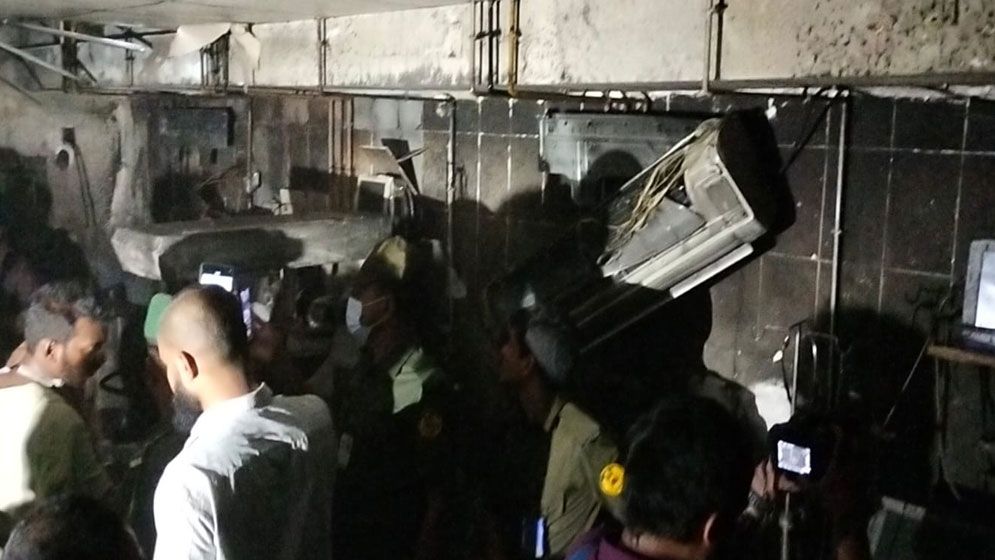 রাজধানীর শিশু হাসপাতালে অগ্নিকাণ্ড (ভিডিও)