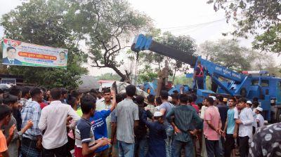 ঝালকাঠিতে ত্রিমুখী সংঘর্ষে নিহত ১২