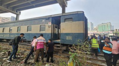 তেজগাঁওয়ে যমুনা এক্সপ্রেস ট্রেন লাইনচ্যুত