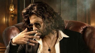 দেশ ছাড়লেন শাকিব খান