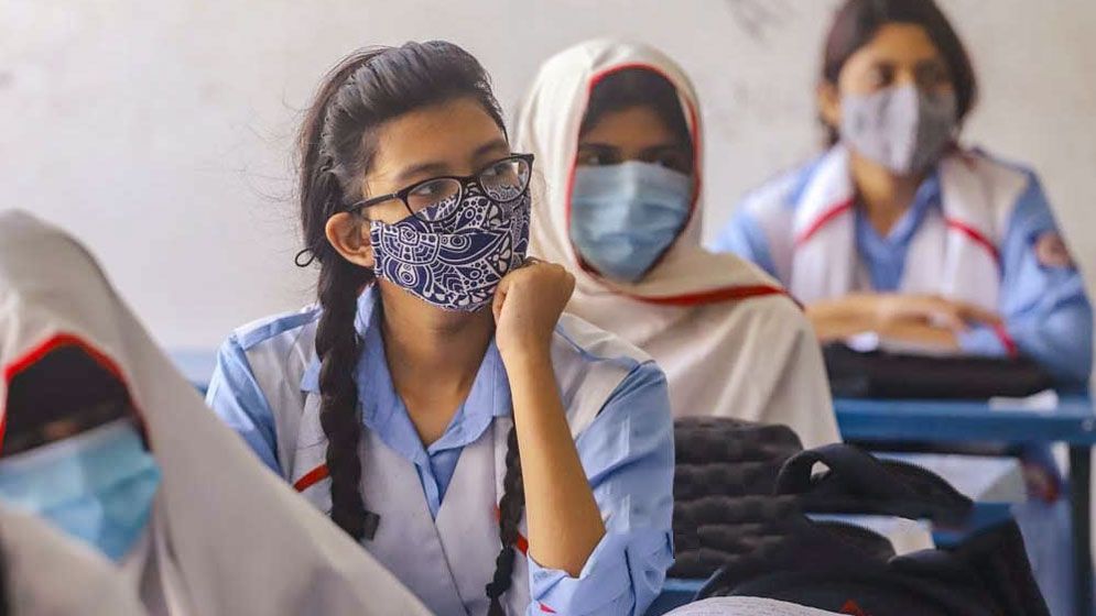 শনিবার মাধ্যমিক খুলছে, রবিবার প্রাথমিক বিদ্যালয়