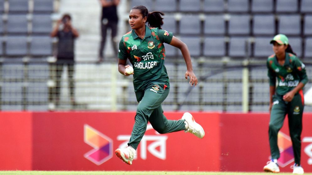 অভিষেক হল ১৪ বছরের পেসার হাবিবার