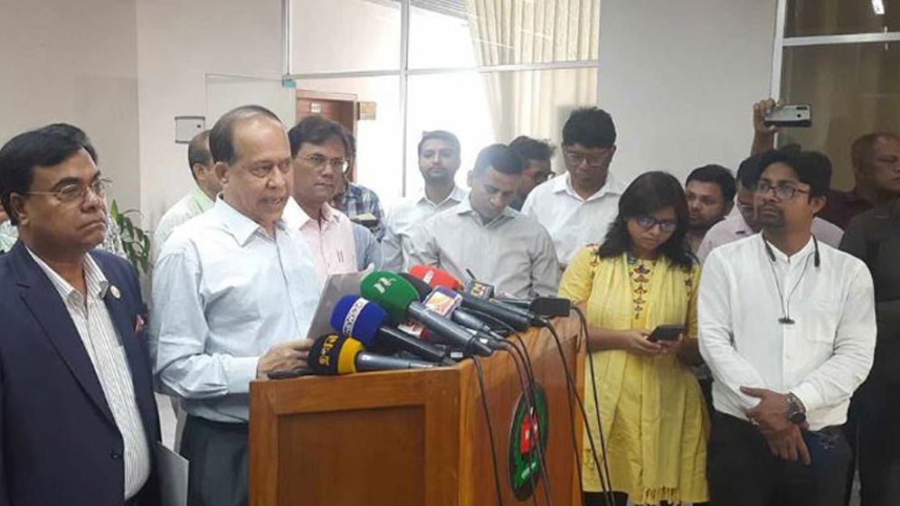 আমাদের কাজ নির্বাচন পরিচালনা করা