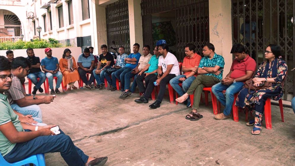 ২৪ ঘণ্টার আল্টিমেটামের পর কুবি শিক্ষকদের অবস্থান কর্মসূচি