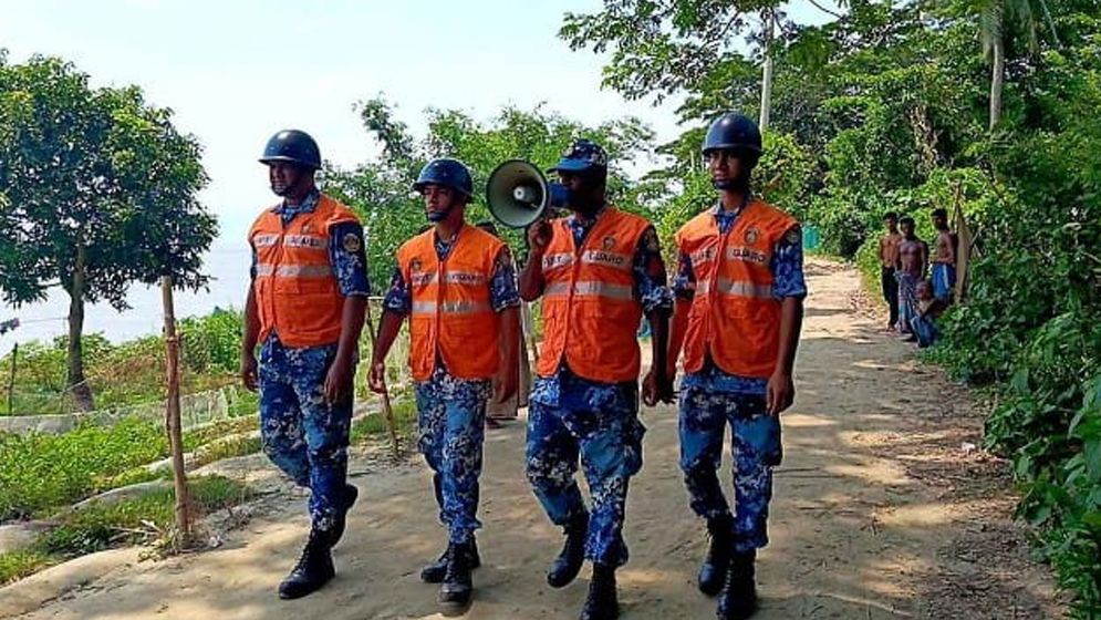 ঘূর্ণিঝড় রেমাল, ভোলার উপকূলে কোস্টগার্ডের মাইকিং