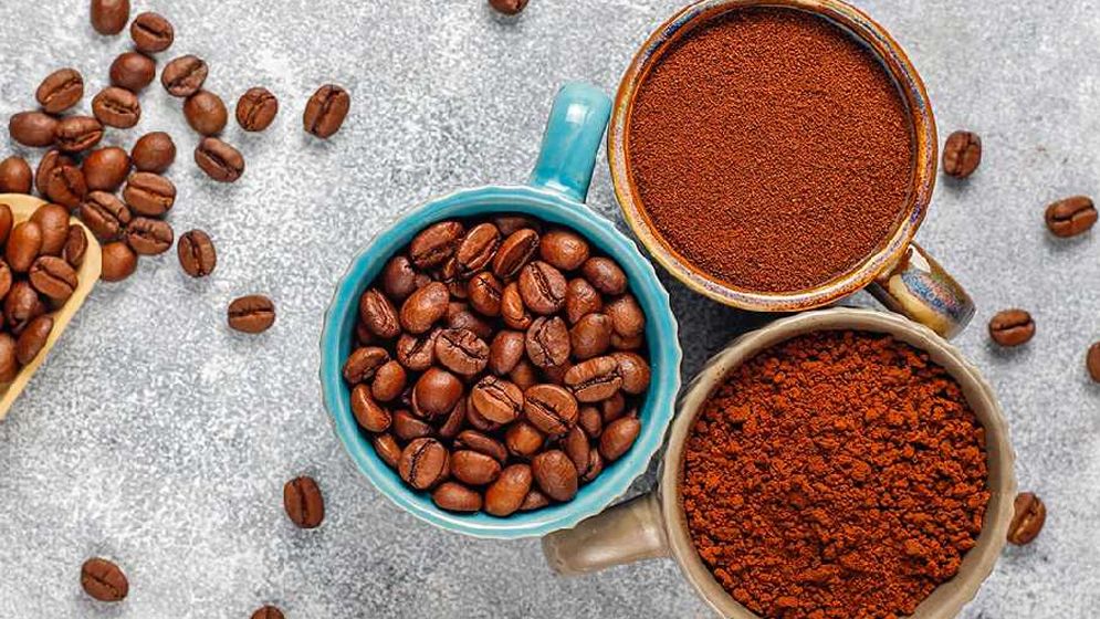 বাগান পরিচর্যাতেও সাহায্য করে কফি! আর যত গুণ 