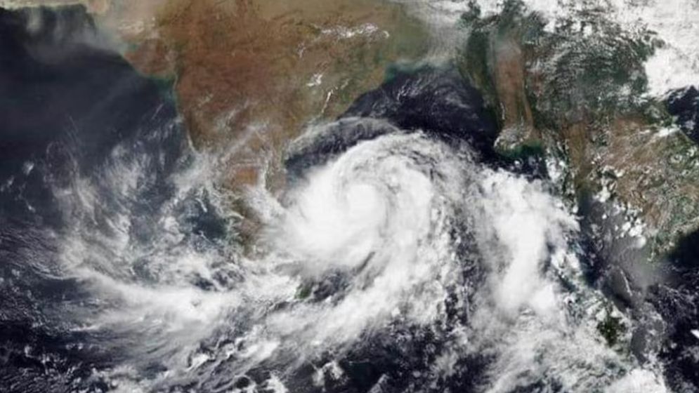 ঘূর্ণিঝড়ের নামকরণ কারা করেন, কীভাবে করেন?
