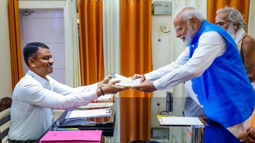 হলফনামায় সম্পদের যে বিবরণ দিলেন মোদি