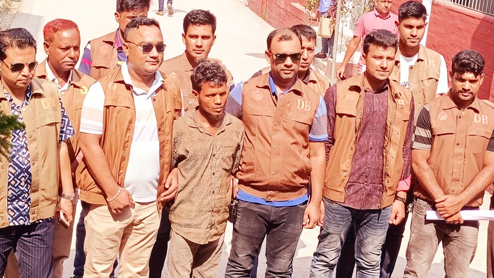 স্ত্রী ও দুই সন্তানকে হত্যার পর একাই পুঁতে রাখেন আলী