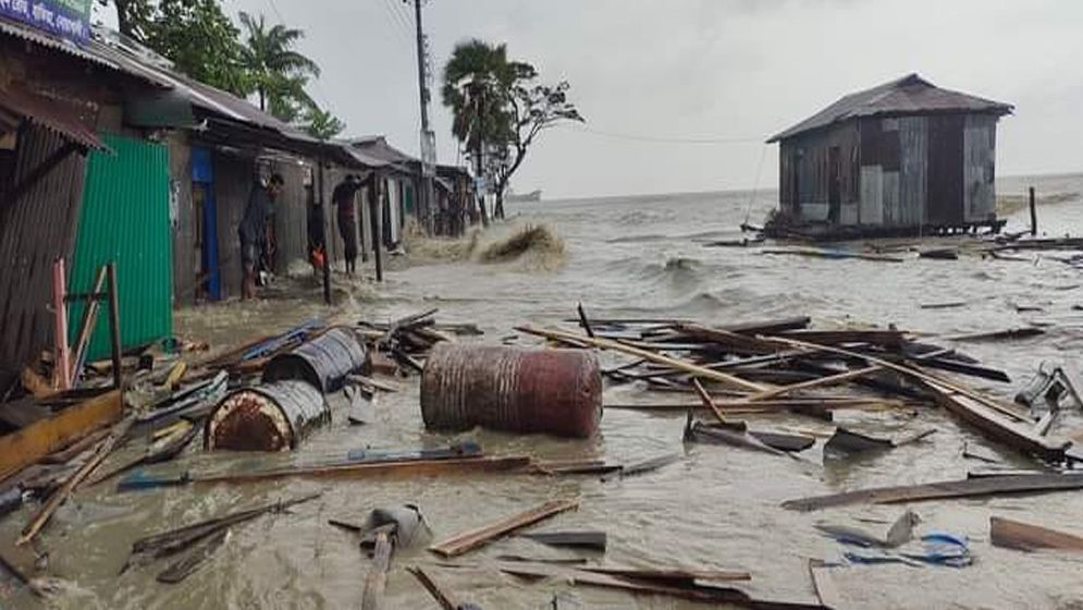 ঘূর্ণিঝড় রেমাল: নোয়াখালীতে ৭৫ হাজার পরিবার ক্ষতিগ্রস্ত