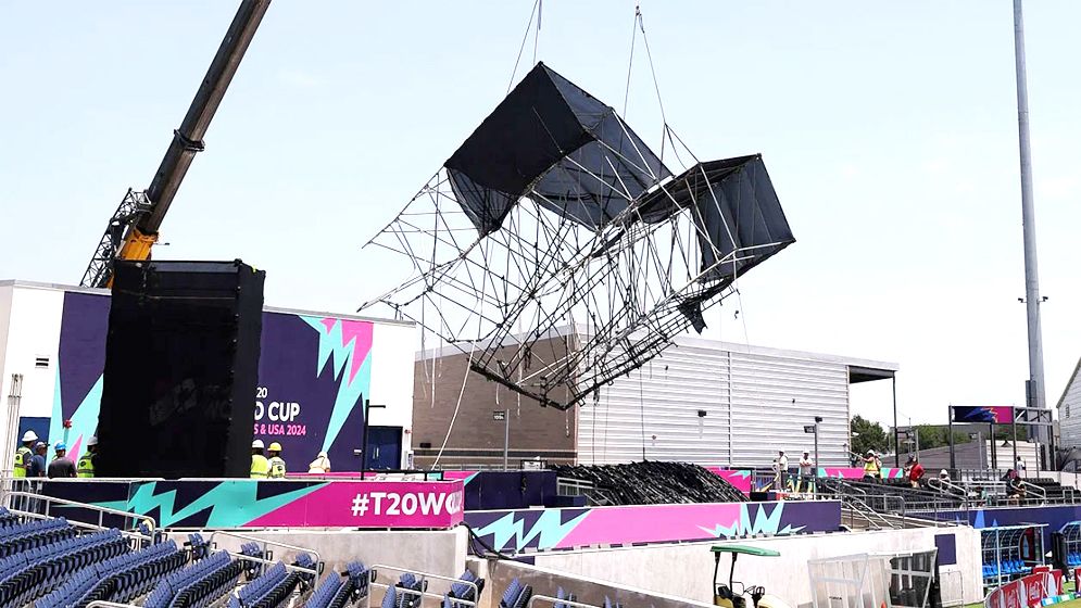 ঝড়ে লণ্ডভণ্ড স্টেডিয়াম, উদ্বোধনী ম্যাচ নিয়ে শঙ্কা