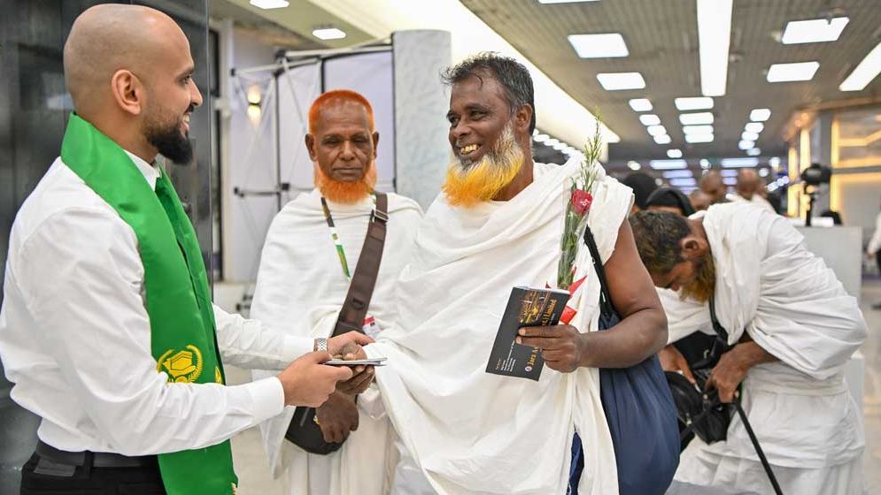 ৪৬৮ জনের টাকা নিয়ে দুই হজ এজেন্সি হাওয়া!