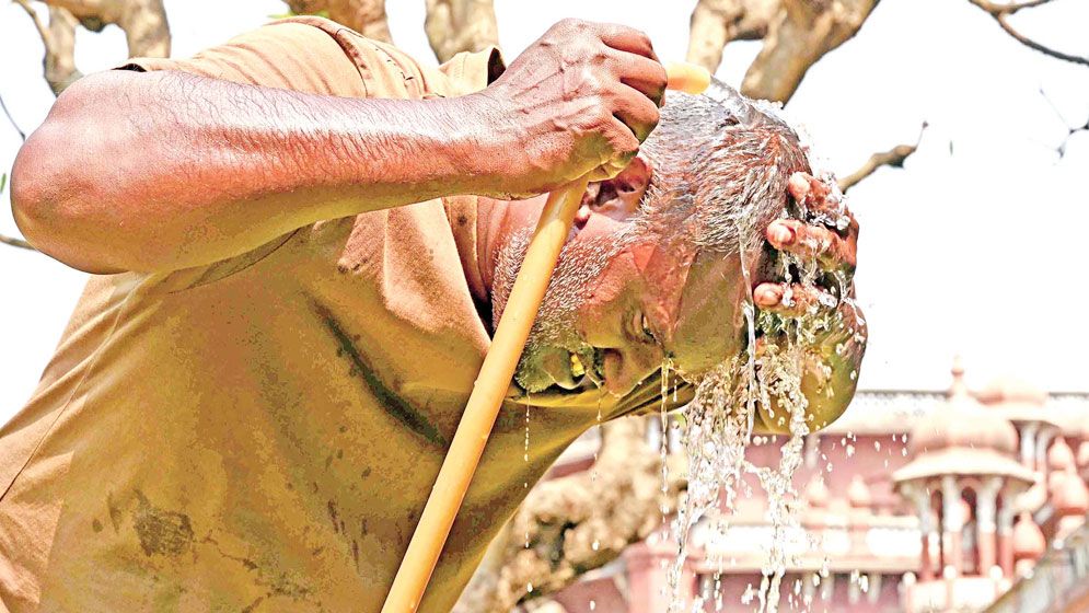 ৪২ জেলায় বিরাজ করছে মৃদু দাবদাহ