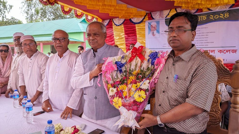 দুই শতাধিক কৃতি শিক্ষার্থীদের সংবর্ধনা দিলো এম এ সাত্তার মেমোরিয়াল কলেজ
