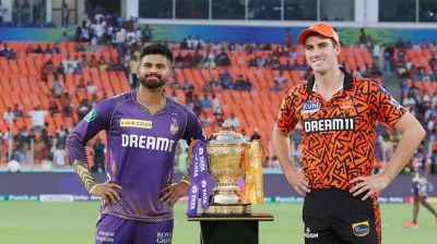 টস জিতে ব্যাটিংয়ে হায়দরাবাদ