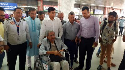 ওমরাহ পালন শেষে দেশে ফিরলেন মির্জা ফখরুল