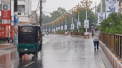 রাজশাহীতে অবশেষে স্বস্তির বৃষ্টি, ঝড়ে ফল-ফসলের ক্ষতি