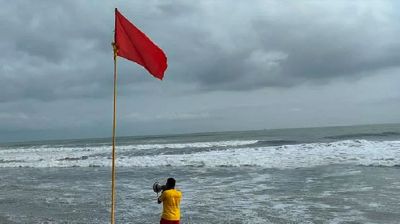 ‘১০ ফুট জলোচ্ছ্বাসের শঙ্কা, আসছে মহাবিপদ সংকেত’